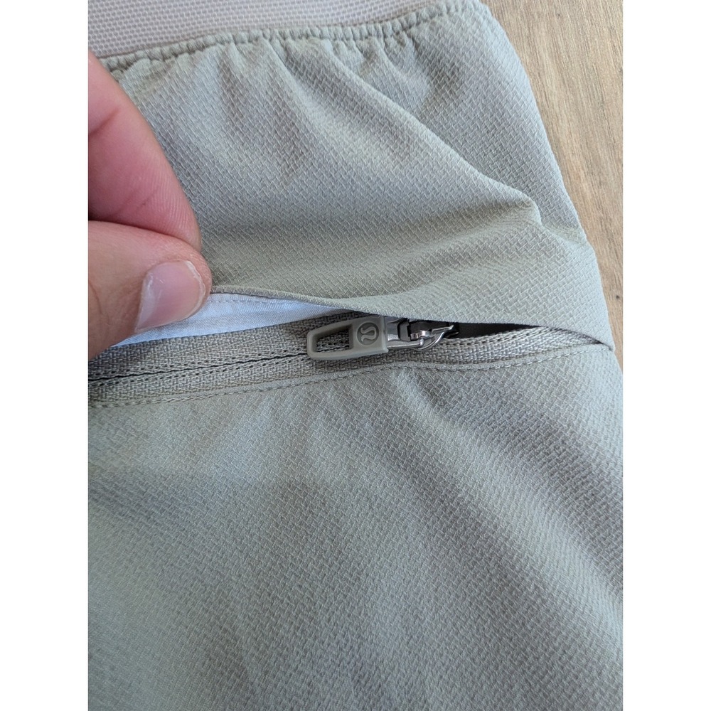 Lululemon License to Train Linerless XL Shorts Mens Beige 7" Gym Athletic M7APYS - Picture 8 of 9